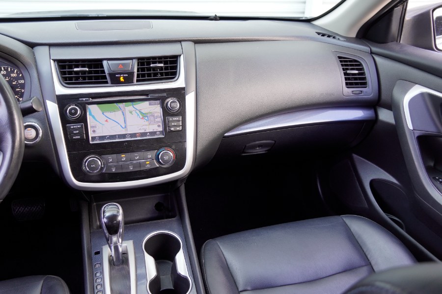2018 Nissan Altima SR - Photo 14