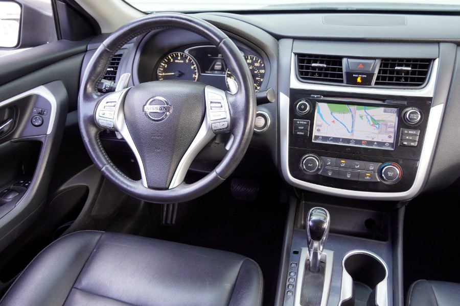 2018 Nissan Altima SR - Photo 12