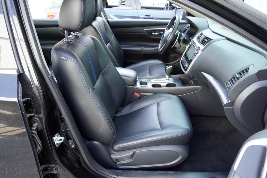 2018 Nissan Altima SR - Photo 9