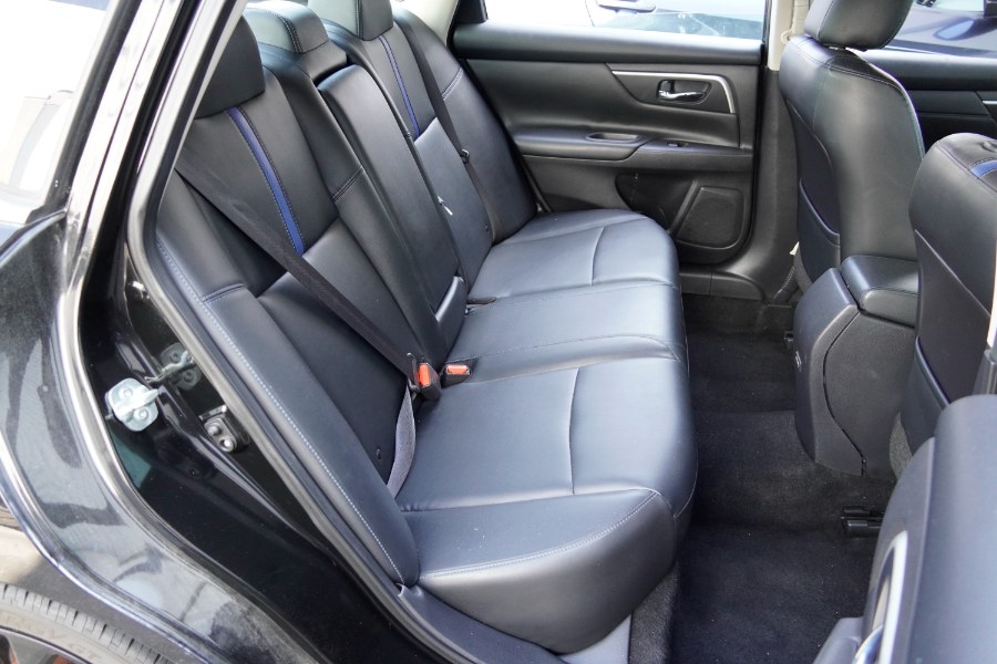 2018 Nissan Altima SR - Photo 18