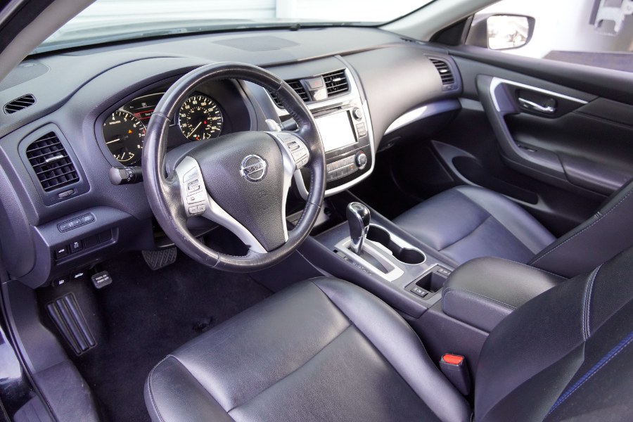 2018 Nissan Altima SR - Photo 11