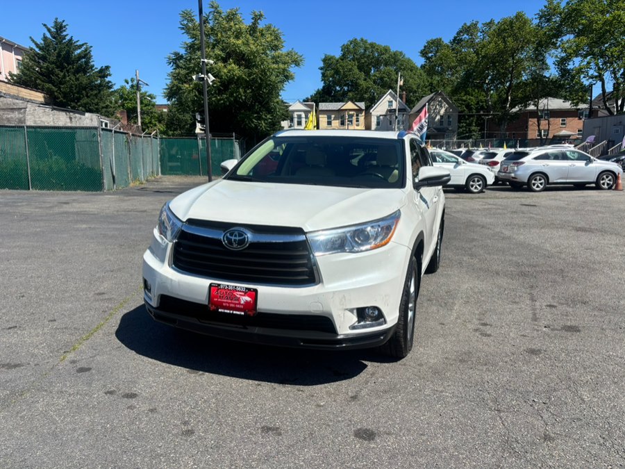 White (Blizzard Pearl) 2016 Toyota Highlander Limited AWD SUV / Crossover All-Wheel Drive Automatic