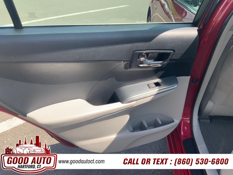 2014 Toyota Camry SE Hybrid - Photo 9