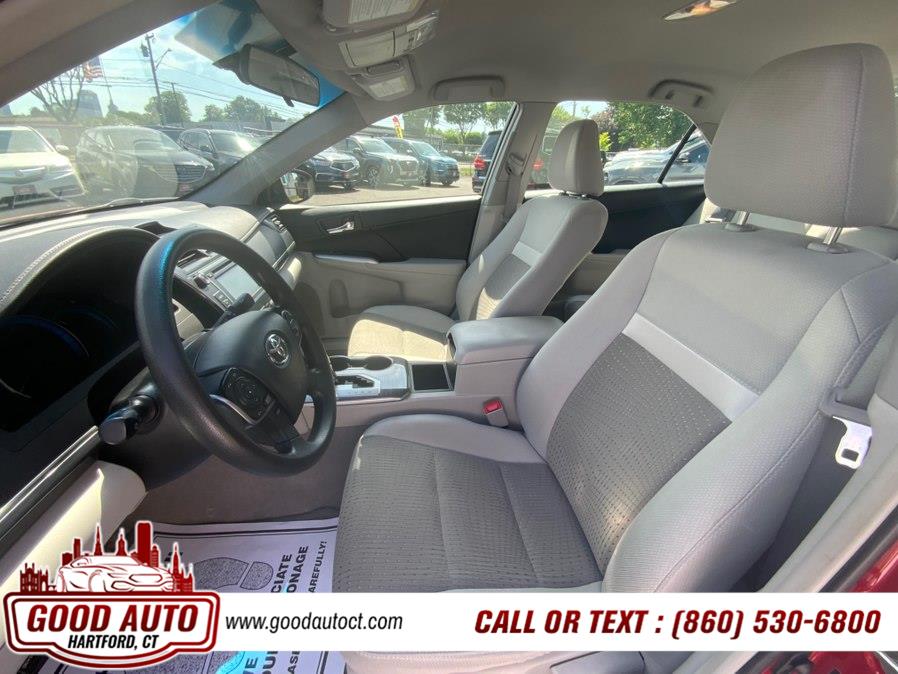 2014 Toyota Camry SE Hybrid - Photo 8