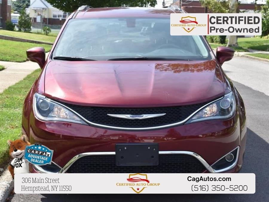 Red Hot Pearlcoat 2025 Chrysler Pacifica Select FWD Minivan Front-Wheel Drive Automatic