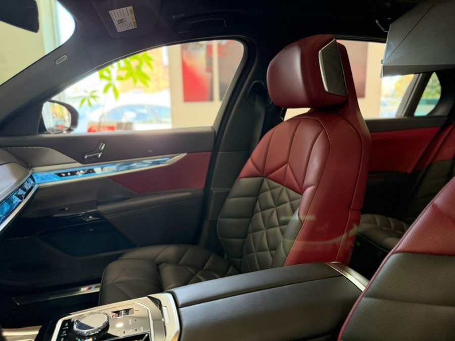 2024 BMW 7 Series 740i - Photo 14