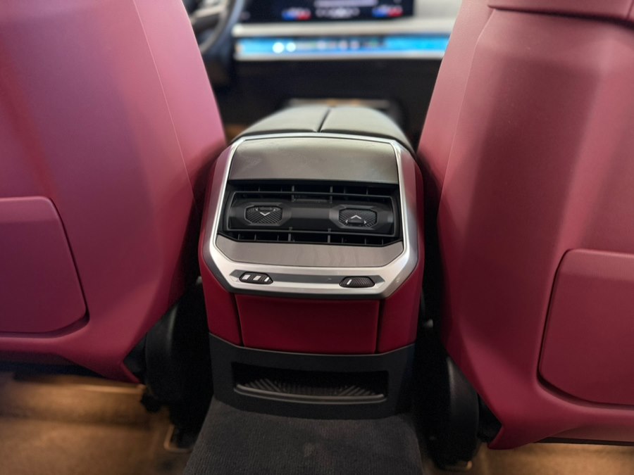 2024 BMW 7 Series 740i - Photo 24