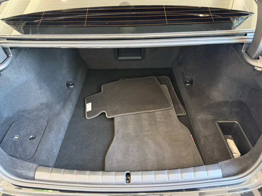 2024 BMW 7 Series 740i - Photo 7