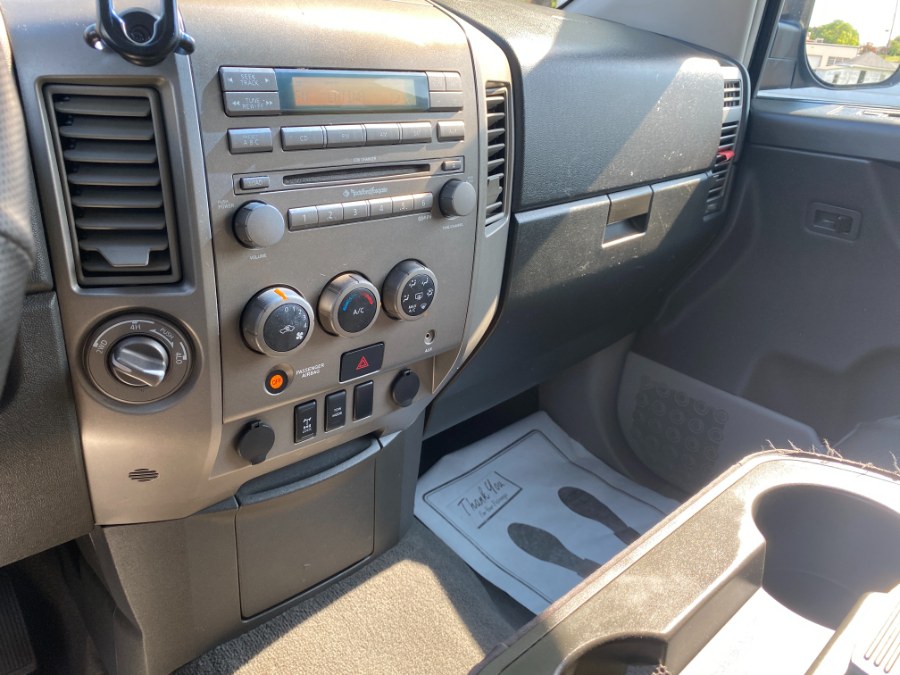 2004 Nissan Titan SE - Photo 14