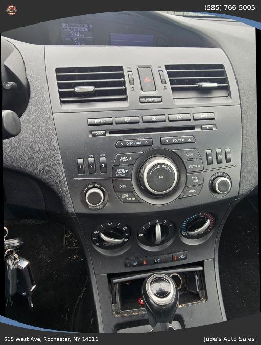 Mazda Mazda3 photo 13