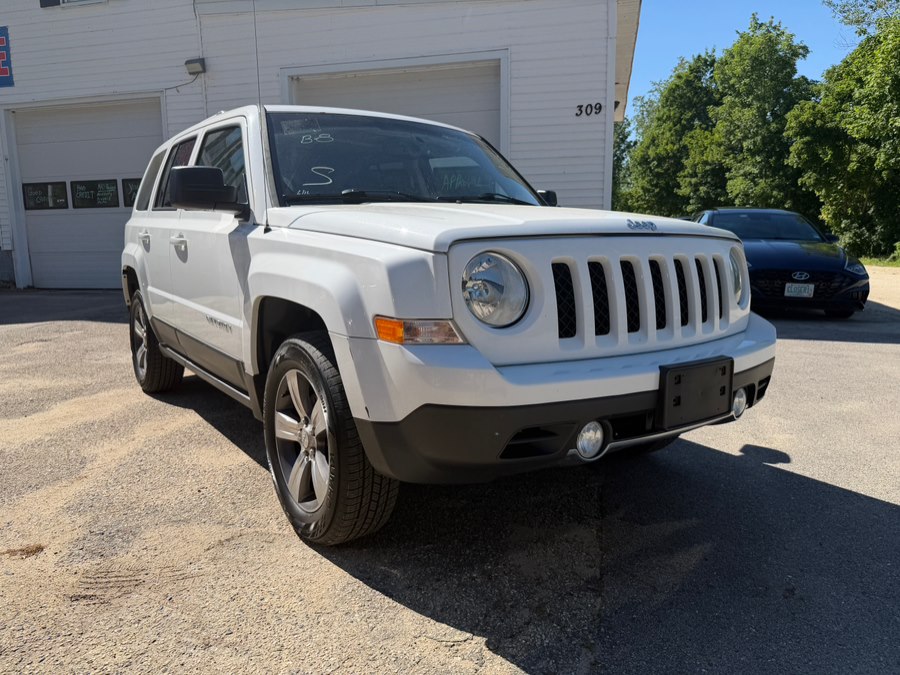 Bright White Clearcoat 2017 Jeep Patriot Latitude 4WD SUV / Crossover Four-Wheel Drive Automatic