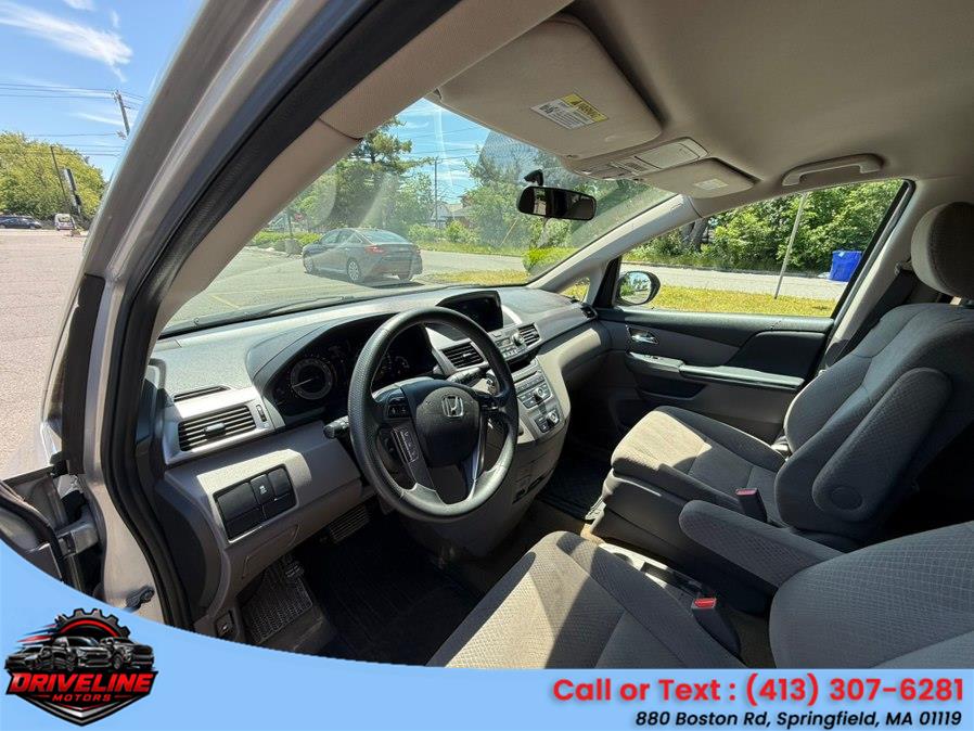 2014 Honda Odyssey LX - Photo 16