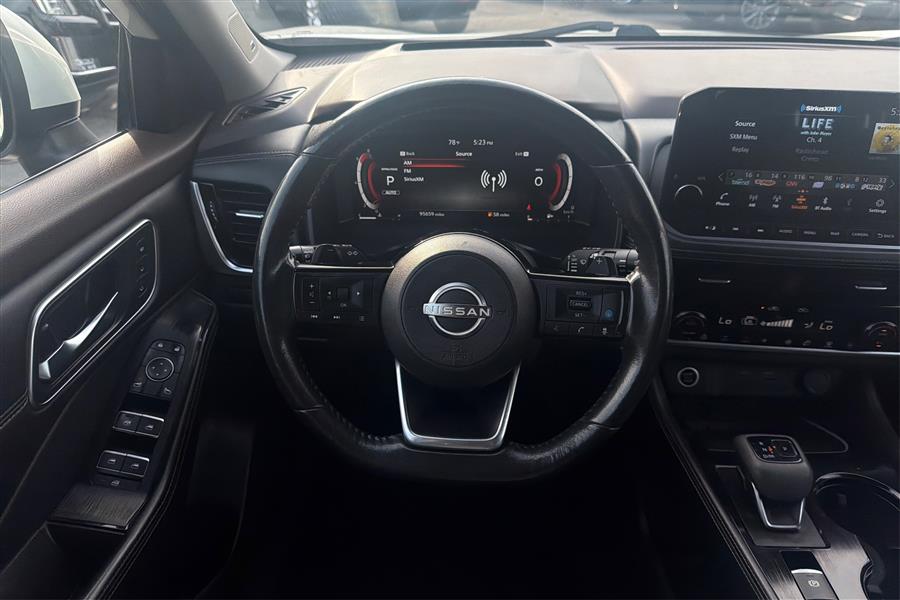 2022 Nissan Rogue Platinum - Photo 17