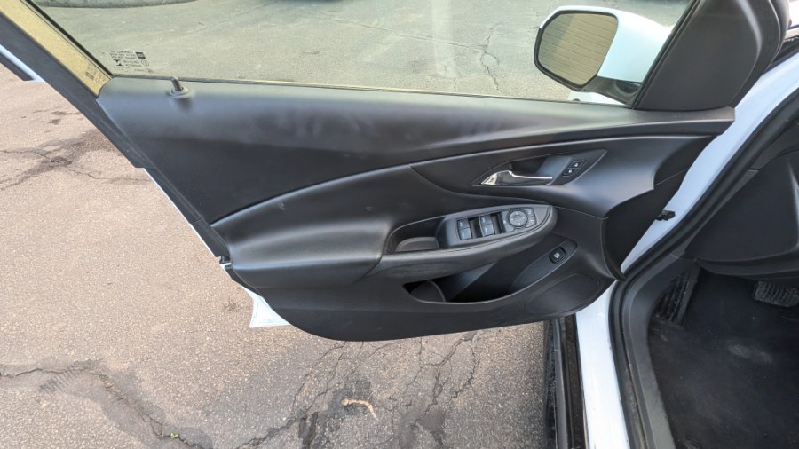 2016 Chevrolet Volt LT - Photo 11