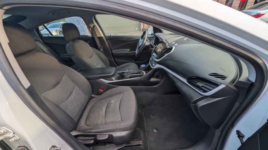 2016 Chevrolet Volt LT - Photo 22