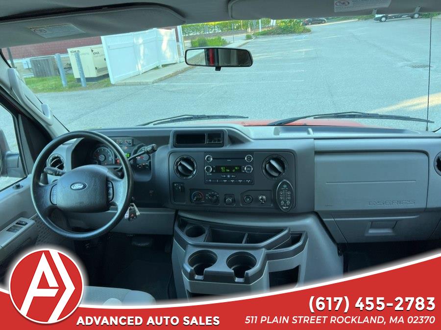 2011 Ford E-Series Econoline Van Commercial - Photo 11