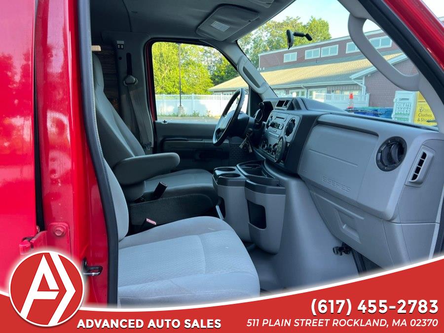 2011 Ford E-Series Econoline Van Commercial - Photo 13