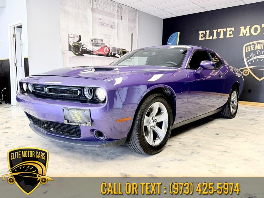 2018 Dodge Challenger SXT's photo