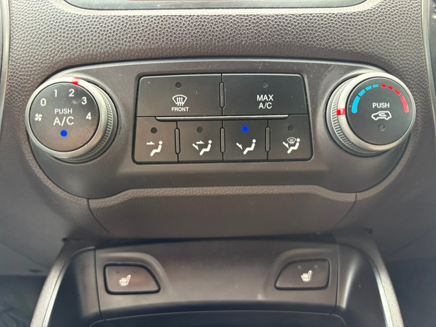 2015 Hyundai Tucson SE - Photo 16