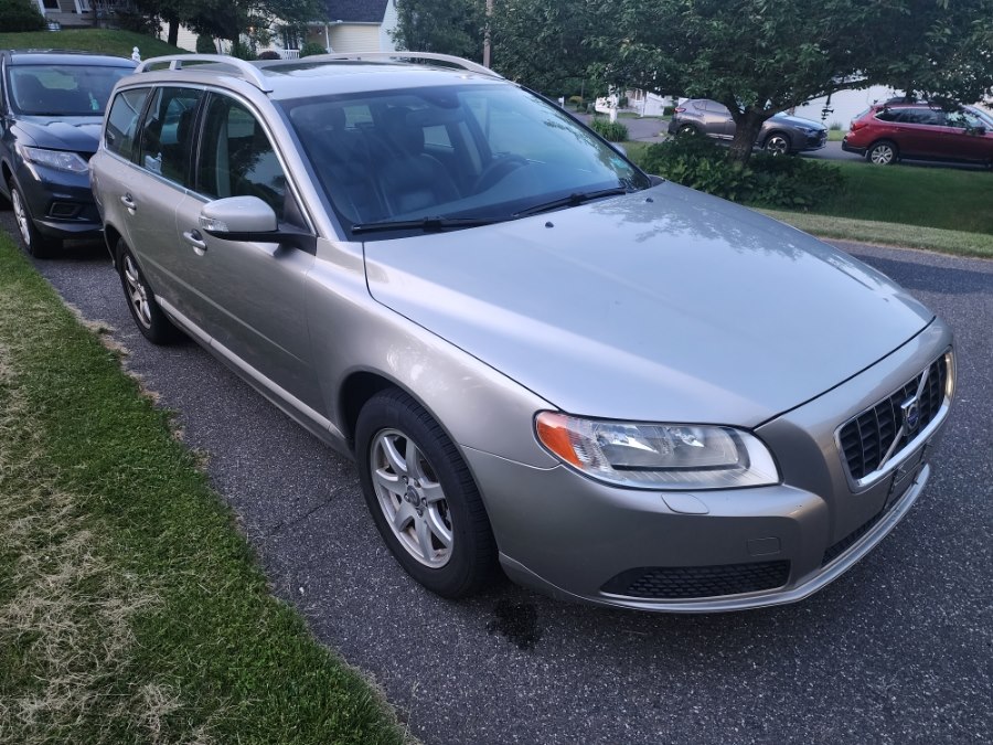 Gray 2008 Volvo V70 3.2 Wagon Front-Wheel Drive Automatic