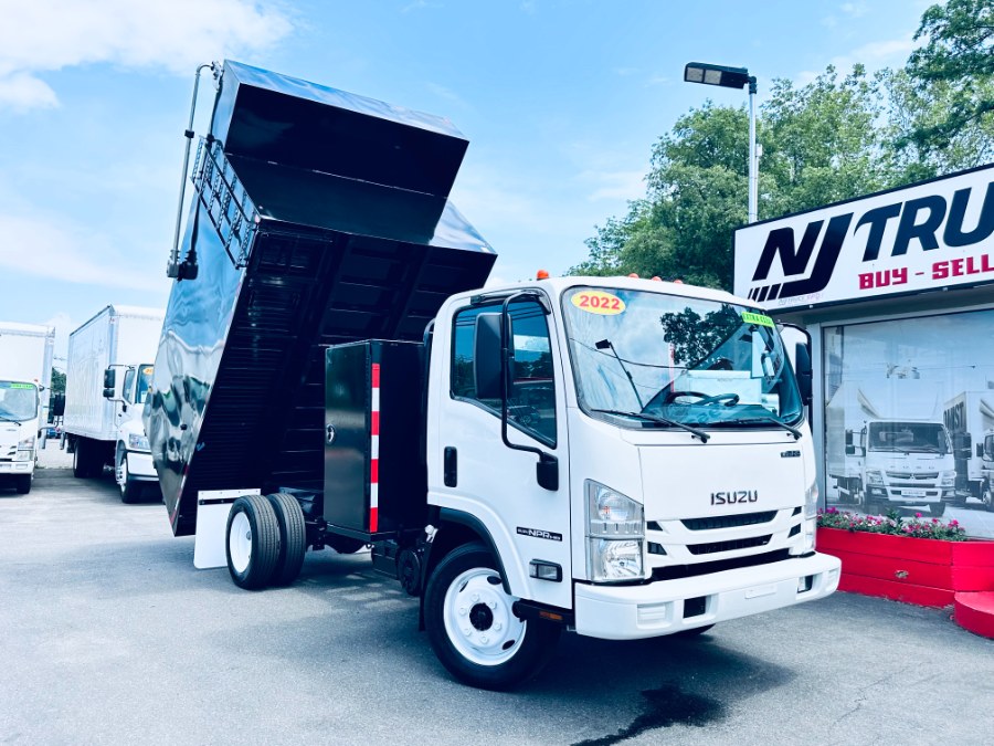 2022 Isuzu NPR-HD's photo