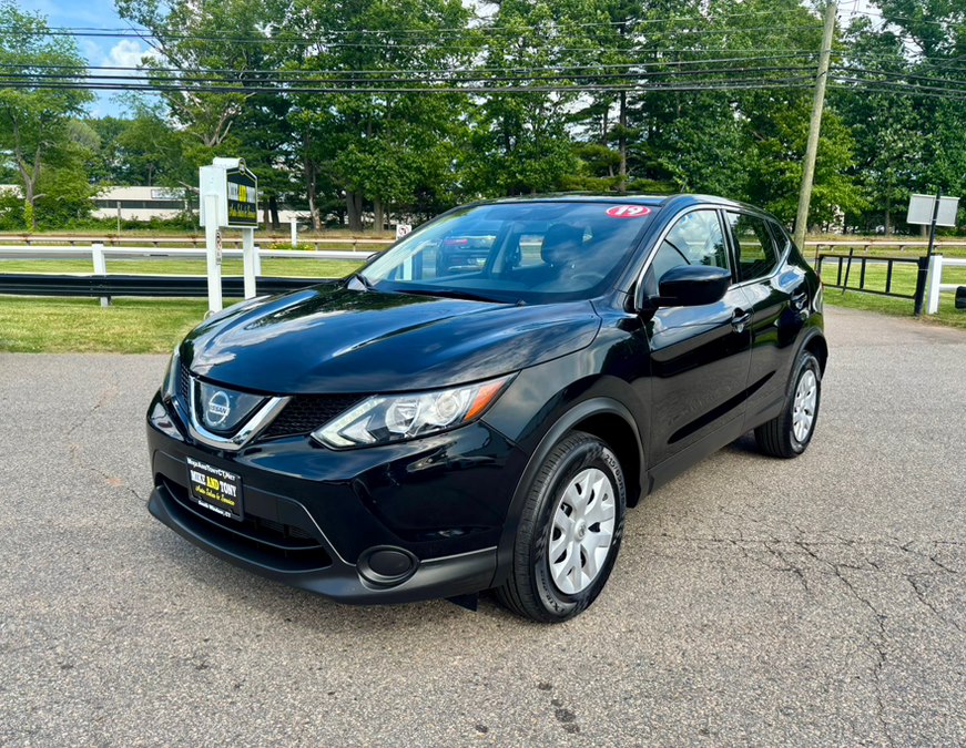 2019 Nissan Rogue Sport S FWD photo