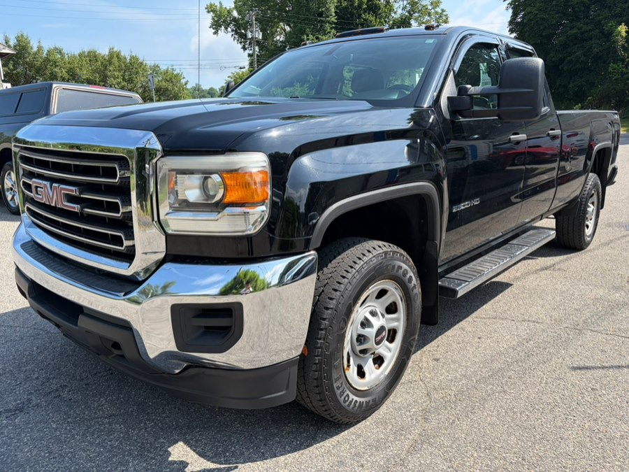 Used 2015 GMC Sierra 2500HD in New Milford, Connecticut | Faustos Auto Body and Repairs LLC. New Milford, Connecticut