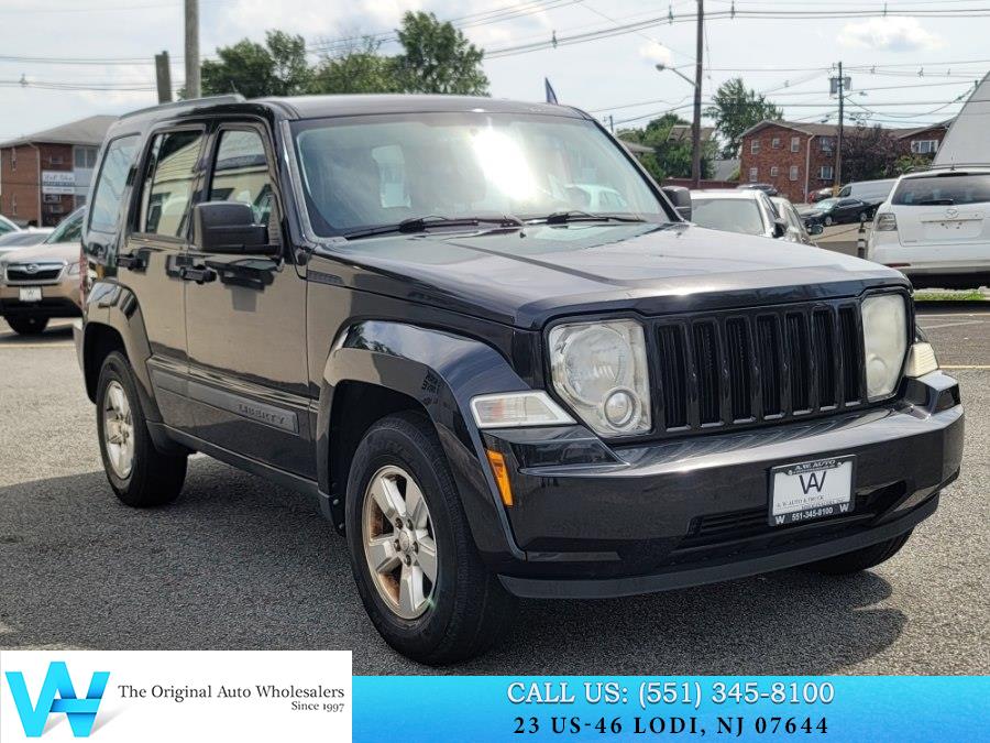 Brilliant Black Crystal Pearl 2012 Jeep Liberty SUV / Crossover Automatic