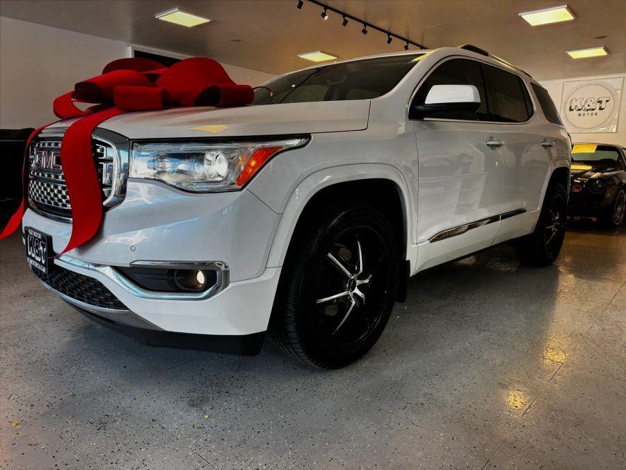 2017 GMC Acadia Denali AWD's photo