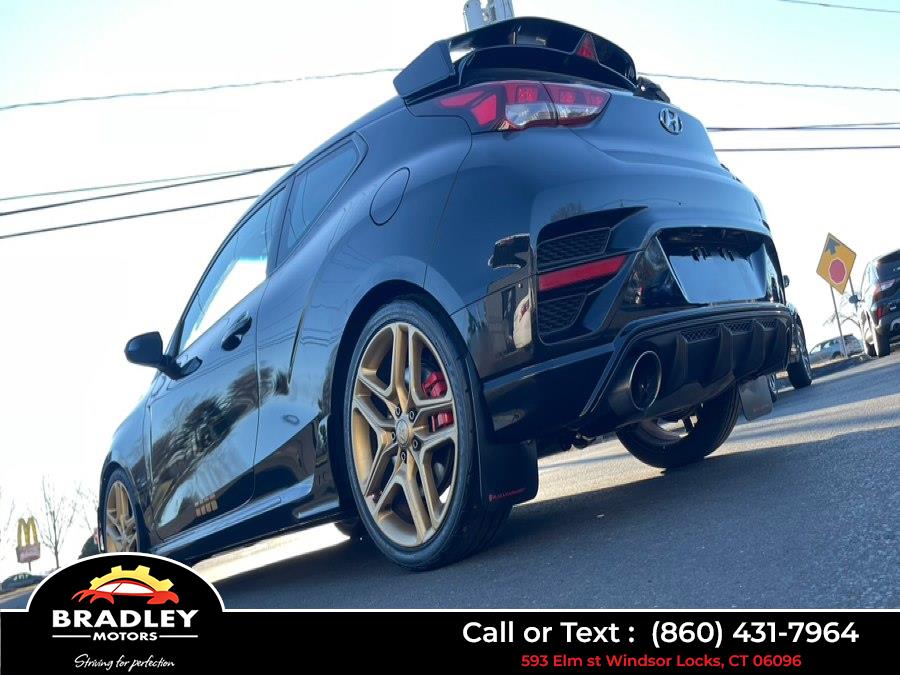 2020 Hyundai Veloster N - Photo 12