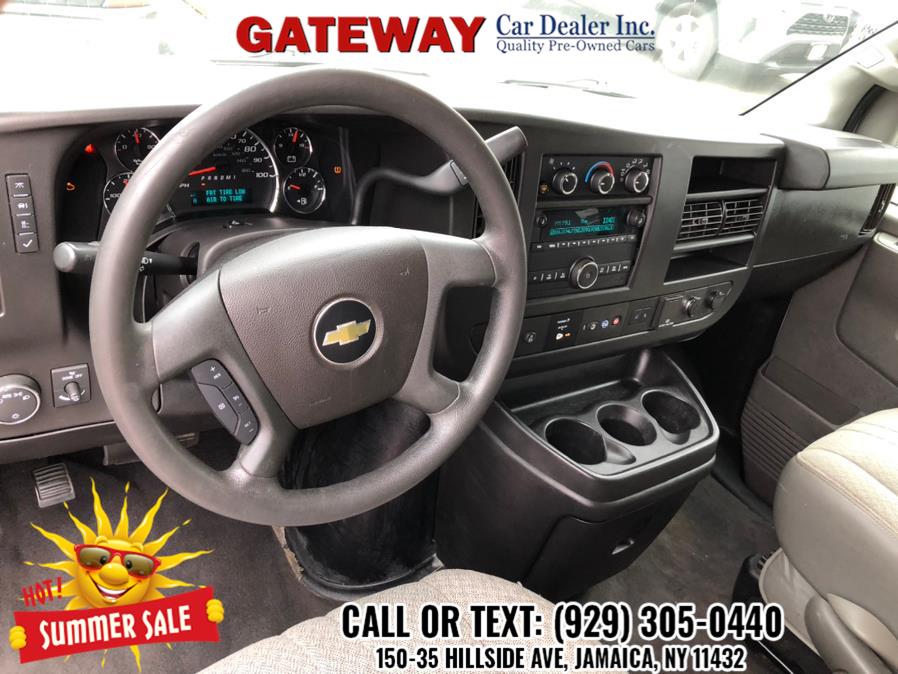 2019 Chevrolet Express Passenger LT - Photo 11