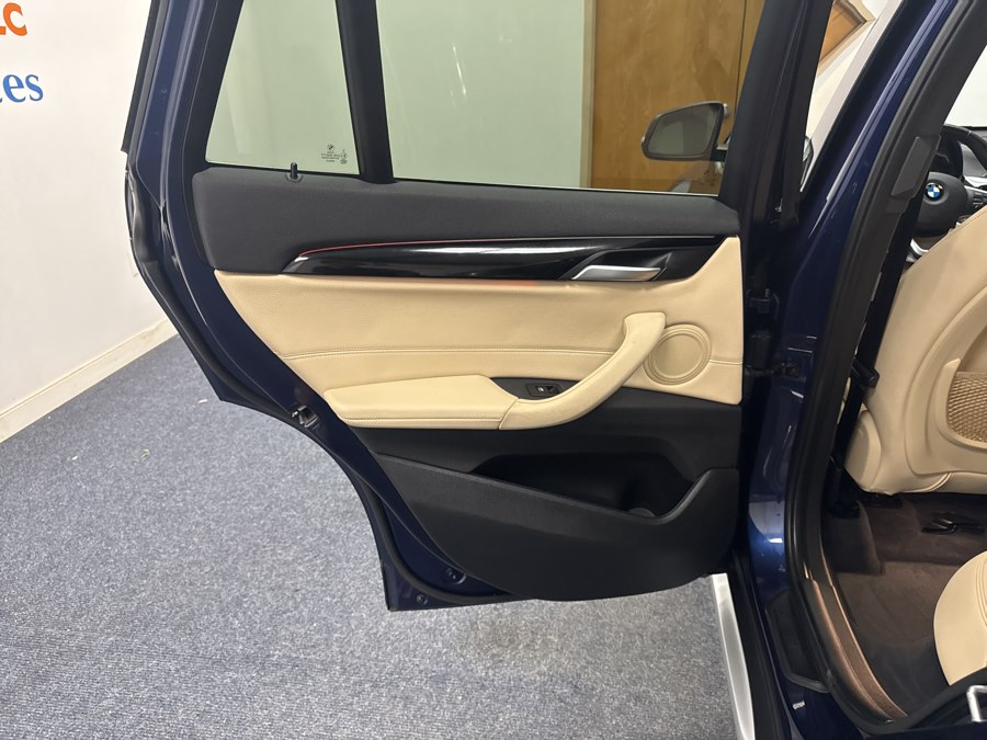 2018 BMW X1 28i - Photo 11