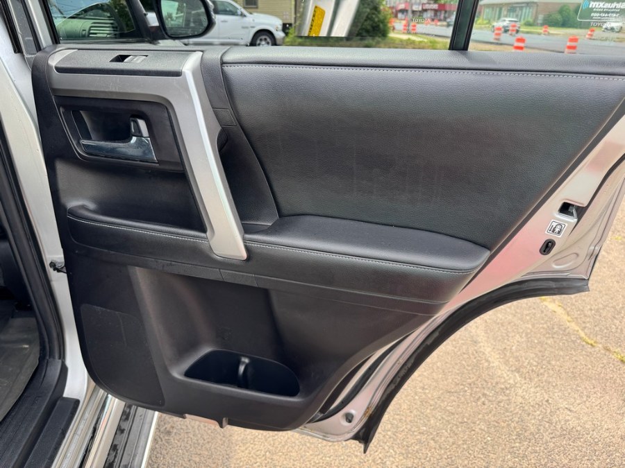 2015 Toyota 4Runner Limited - Photo 30