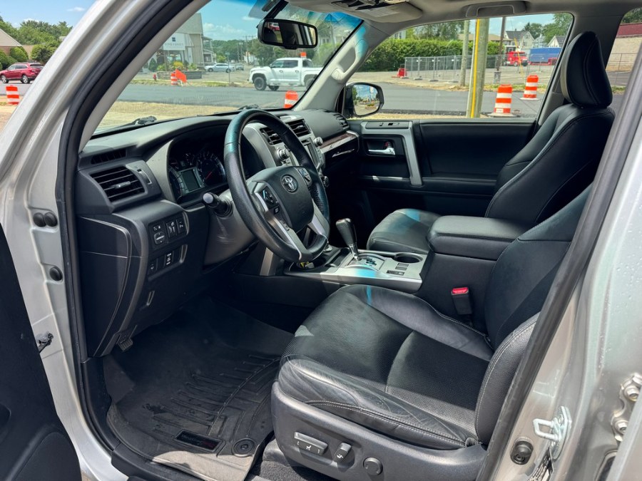 2015 Toyota 4Runner Limited - Photo 9