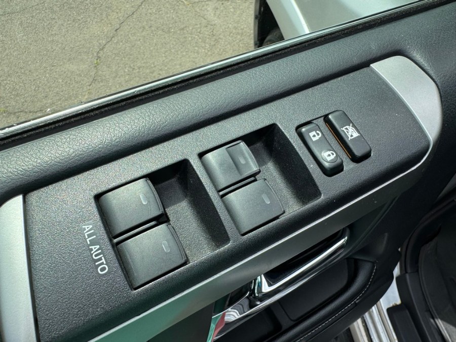 2015 Toyota 4Runner Limited - Photo 23