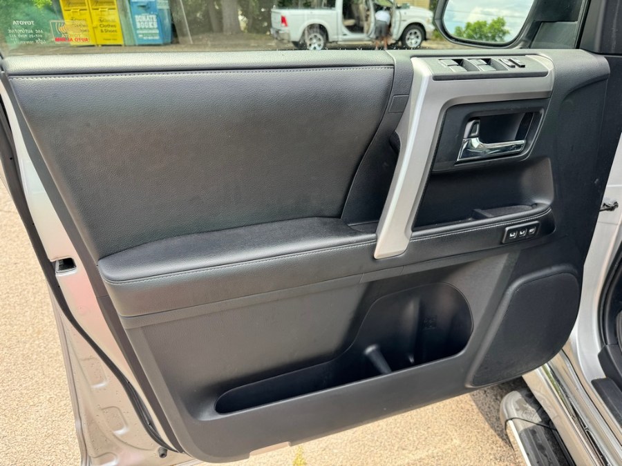 2015 Toyota 4Runner Limited - Photo 11