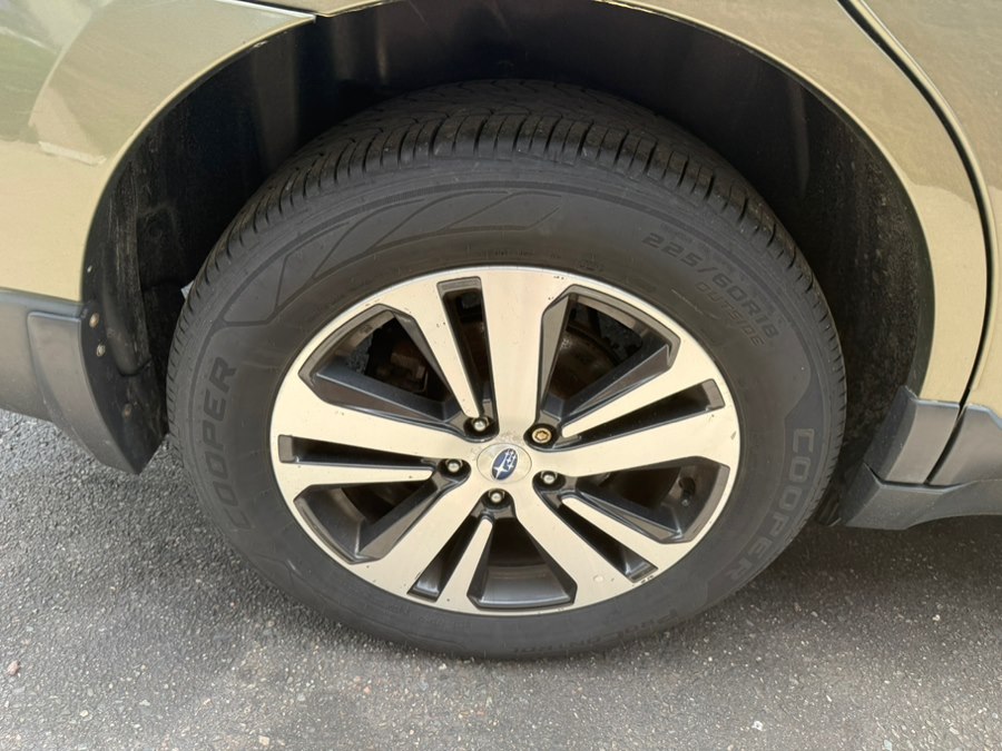 2018 Subaru Outback Limited - Photo 8