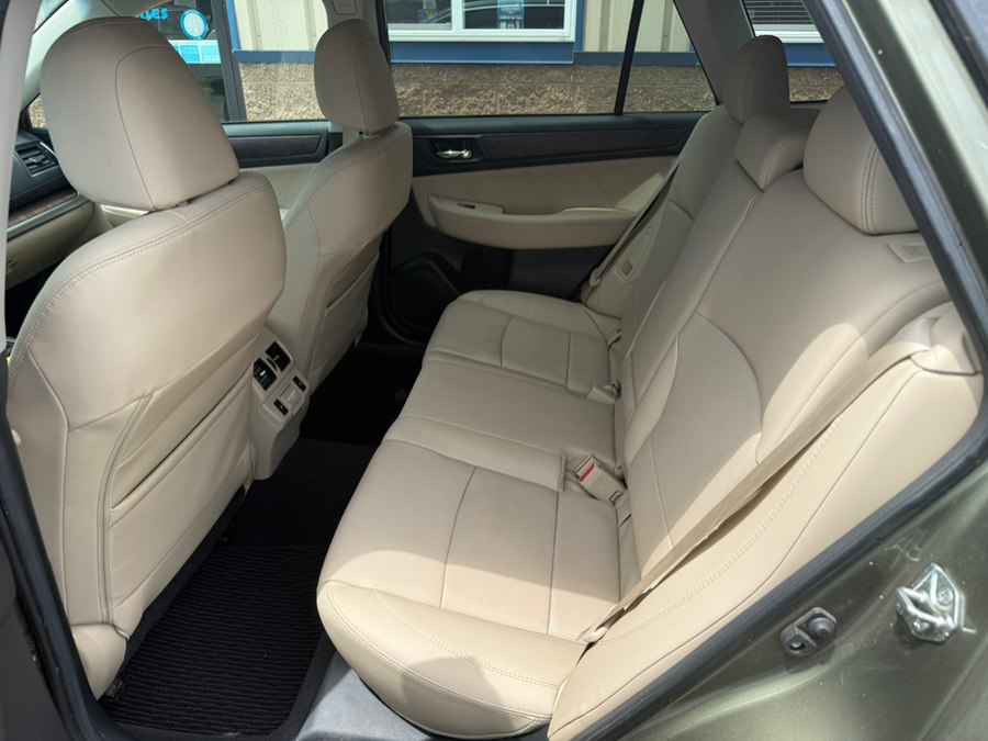 2018 Subaru Outback Limited - Photo 16