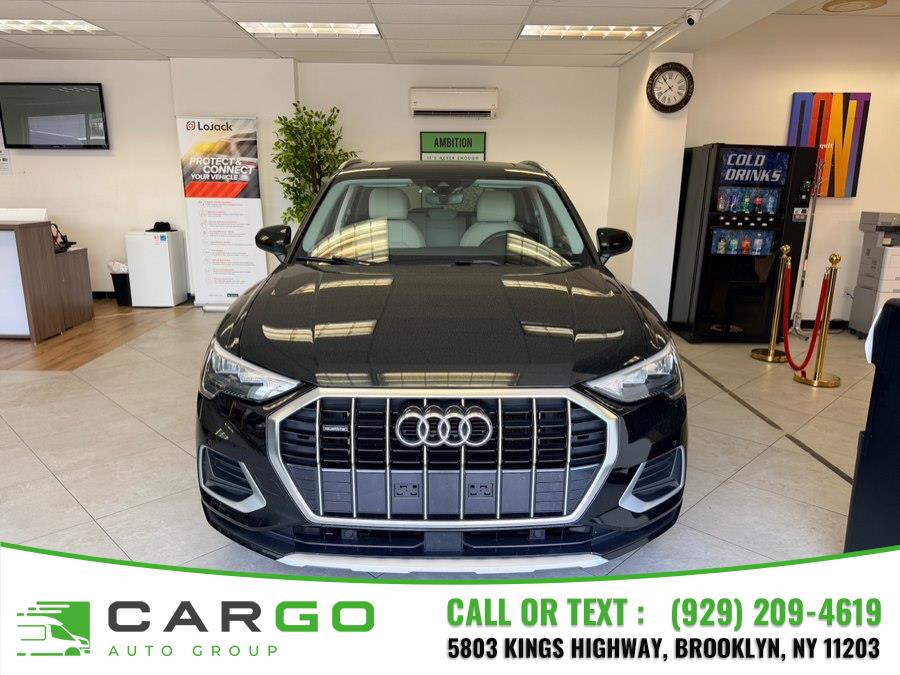 2022 Audi Q3 40 TFSI Premium quattro's photo