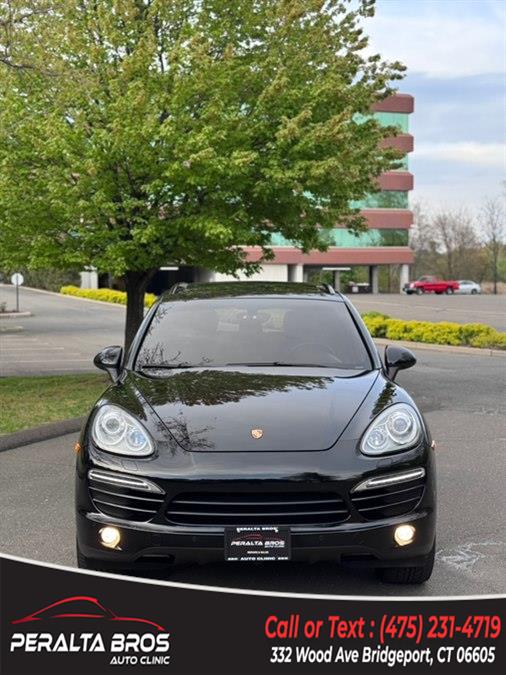 2014 Porsche Cayenne Platinum Edition's photo