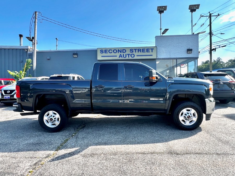 Dark Slate Metallic 2018 GMC Sierra 2500HD Base Double Cab SB 4WD Pickup Truck Four-Wheel Drive Automatic