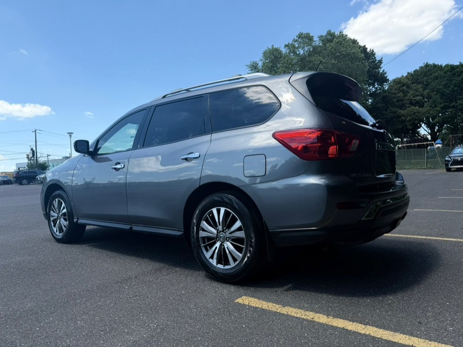2018 Nissan Pathfinder FWD S - 3