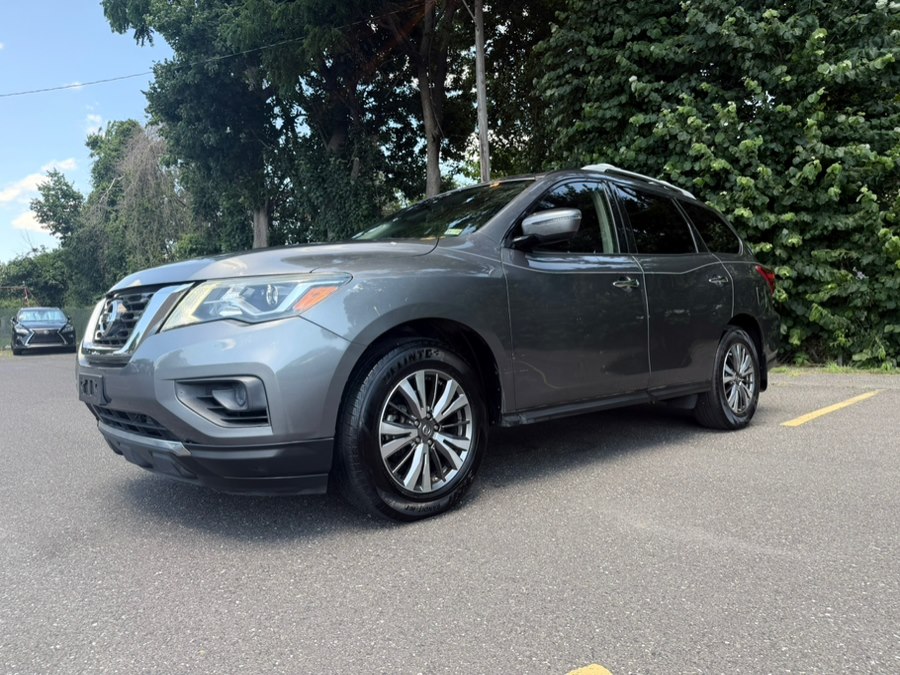 2018 Nissan Pathfinder FWD S - 10