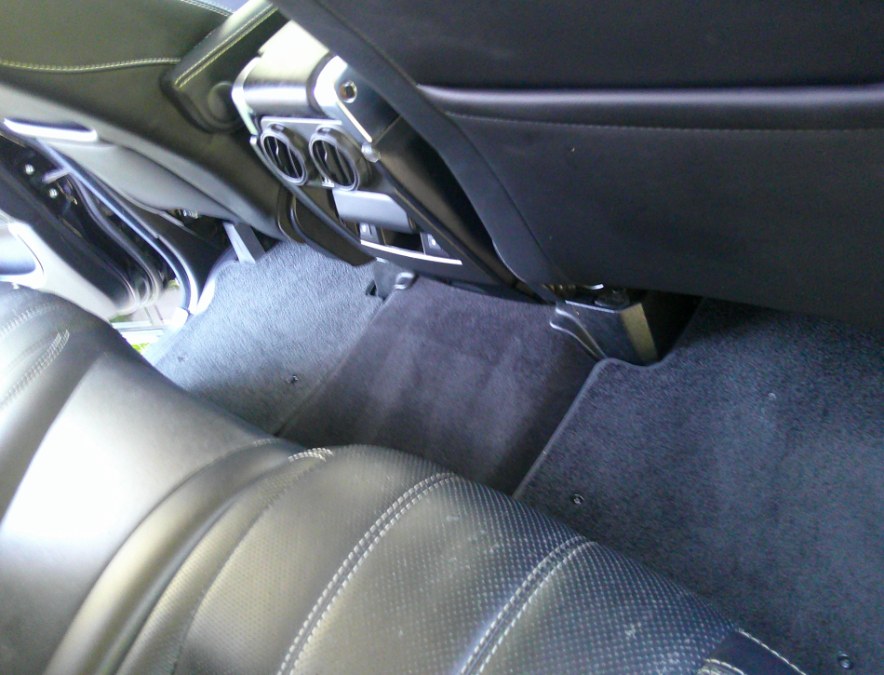 2012 Land Rover Range Rover Sport - $8,977