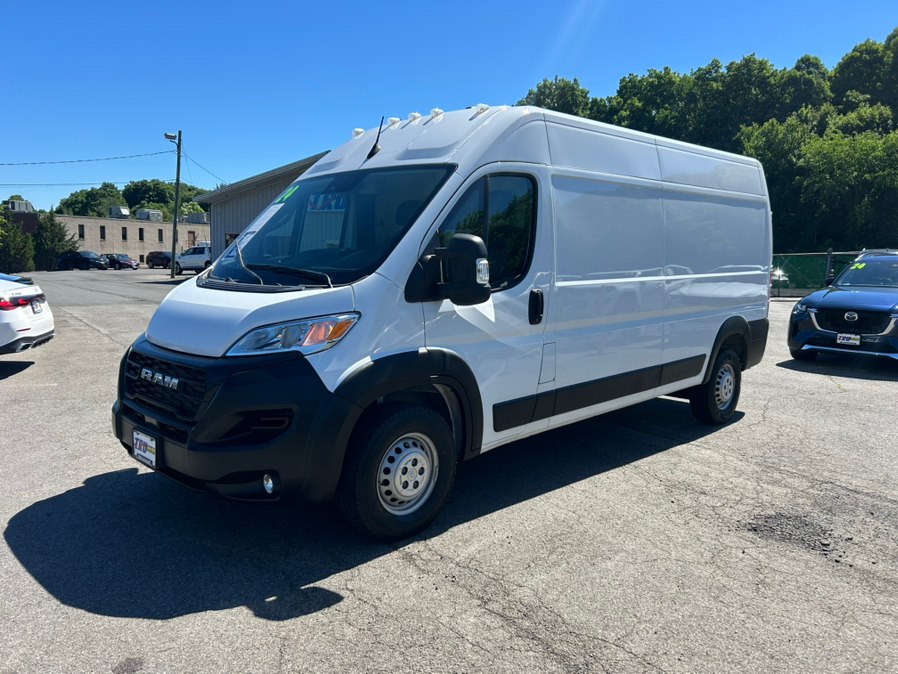 Bright White Clearcoat 2024 RAM ProMaster 2500 Tradesman 159 High Roof Cargo Van FWD w/ Passenger Seat Van Front-Wheel Drive Automatic