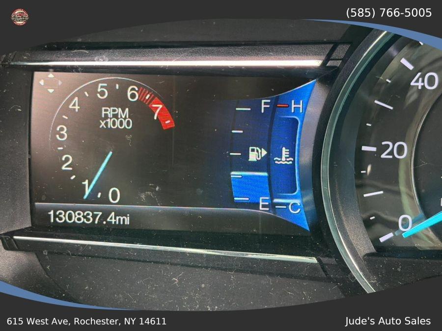 Ford Explorer photo 21