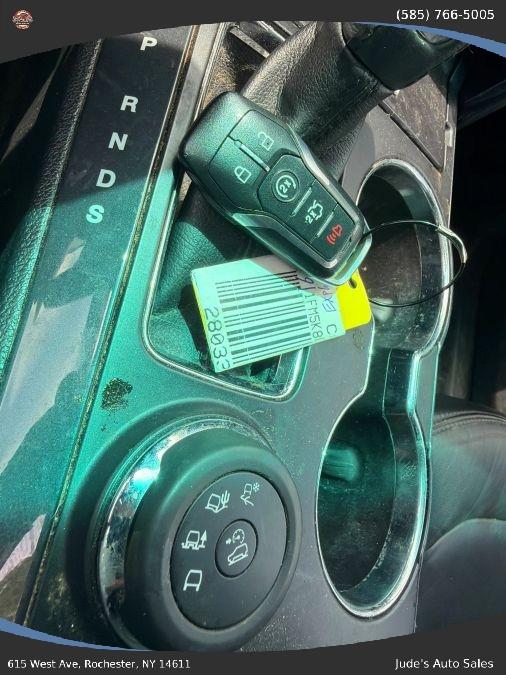 Ford Explorer photo 22