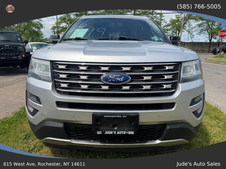 Ford Explorer photo 2