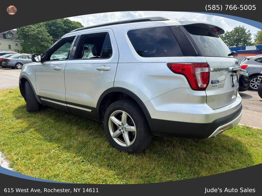 Ford Explorer photo 7