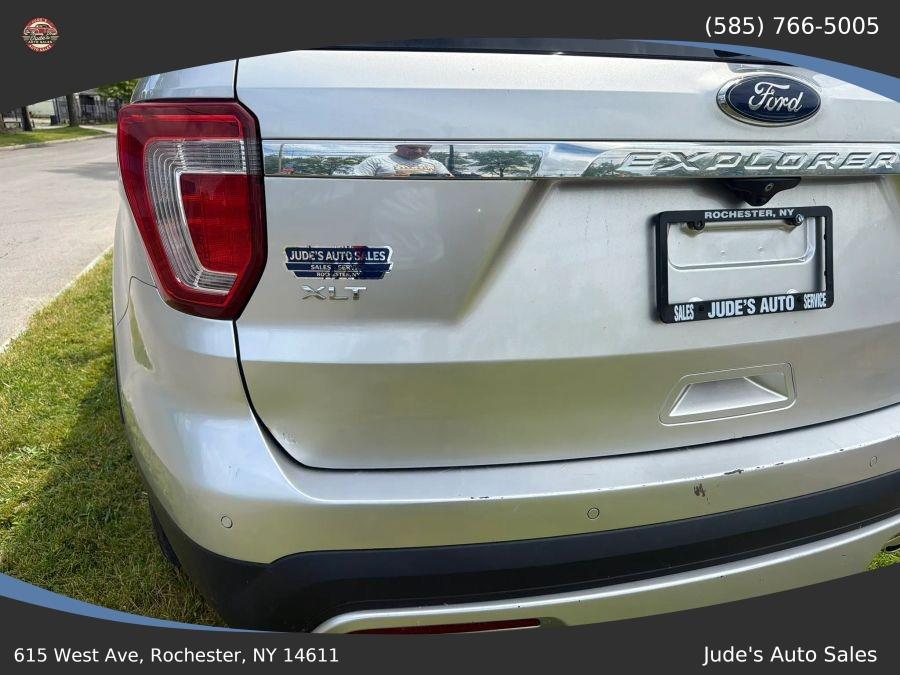 Ford Explorer photo 8